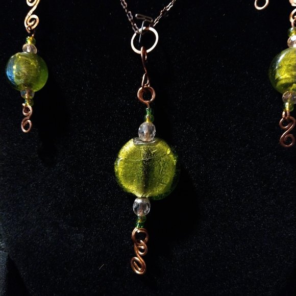 CCLHMHLLC Wired Jewellery Designs - Picture 3 of 4